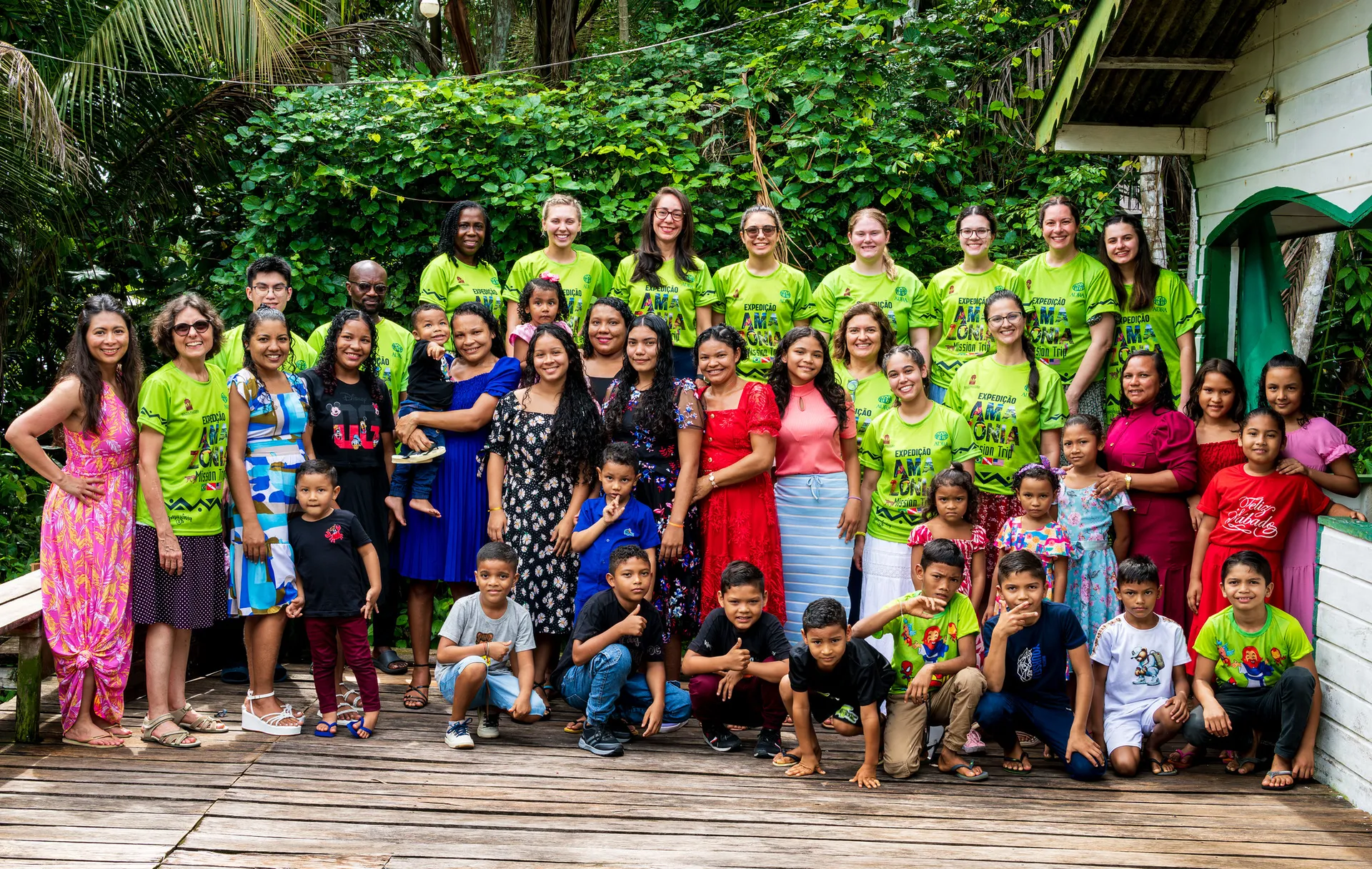Group photo of volunteers and locals