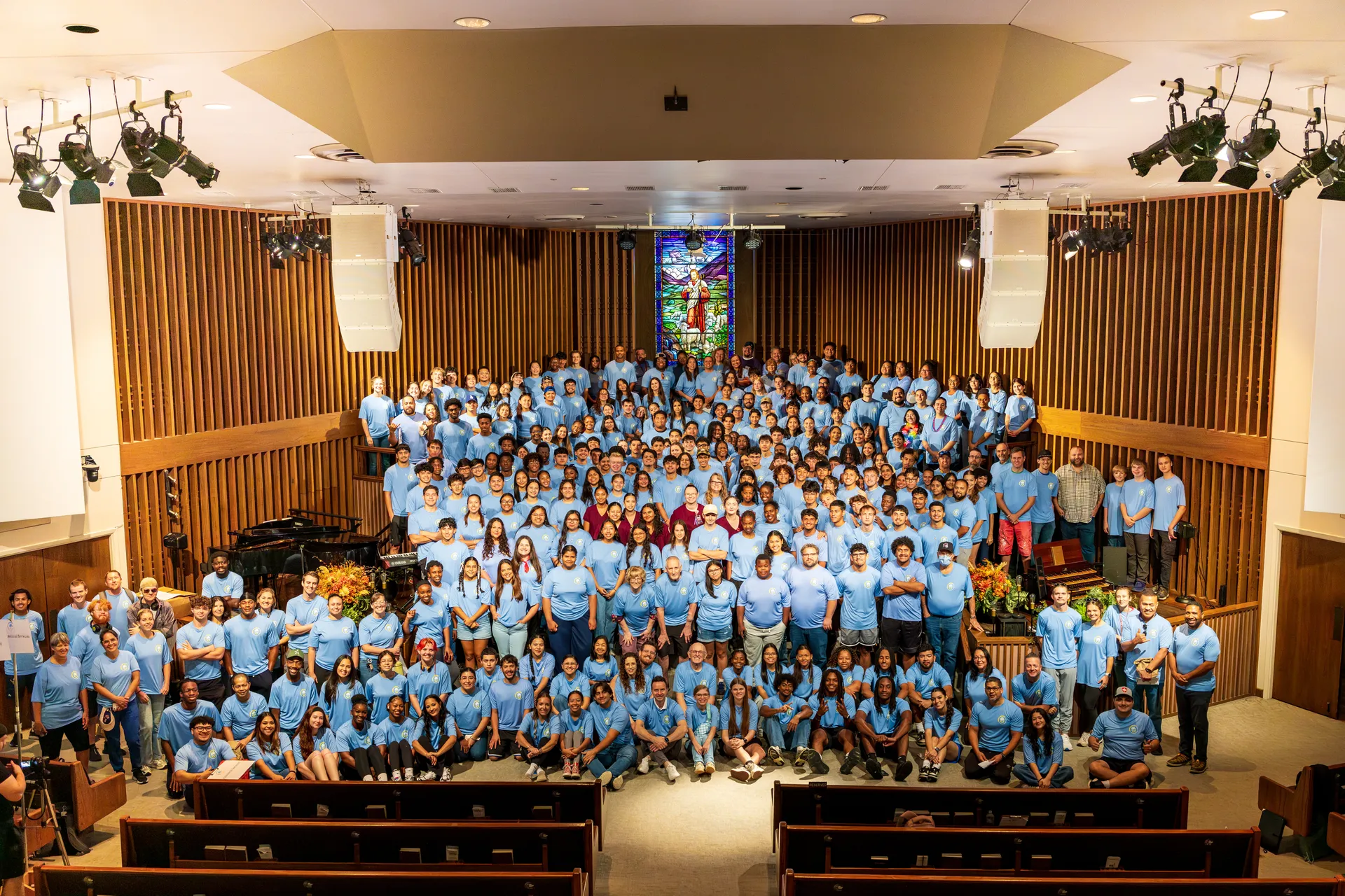 Group photo of all the Ignite service day participants.