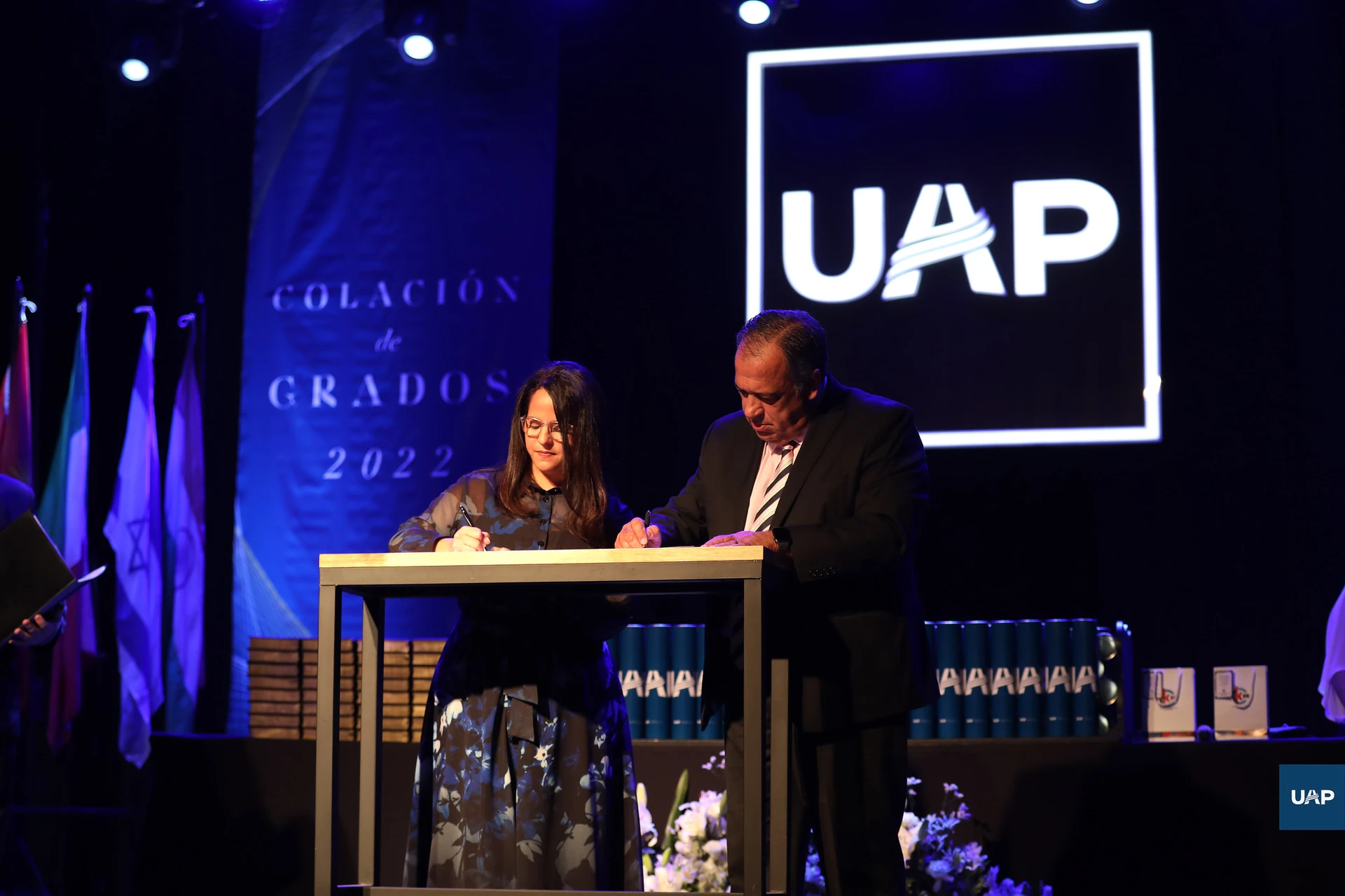 President Ana Patterson exchange agreement with Argentinian Adventist University
